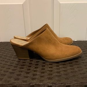 Old Navy’s Faux-Suede Mule Booties